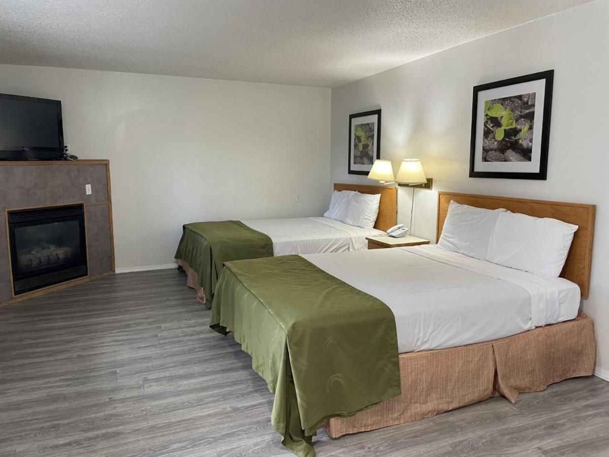 Hotel Rodeway & - Okanogan